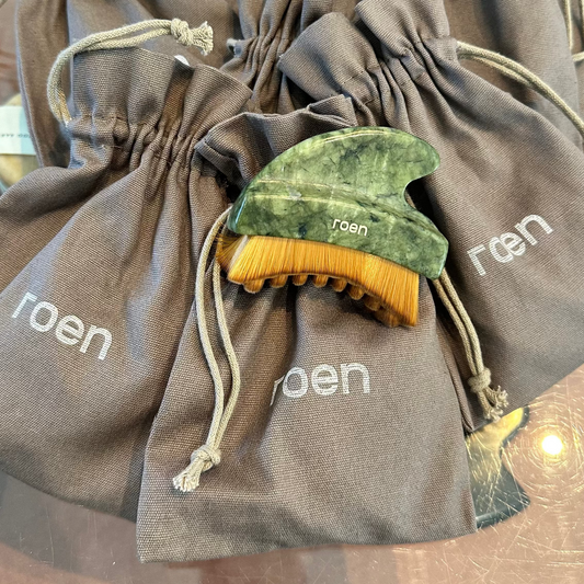 - roen - Lymfebørste med Gua Sha